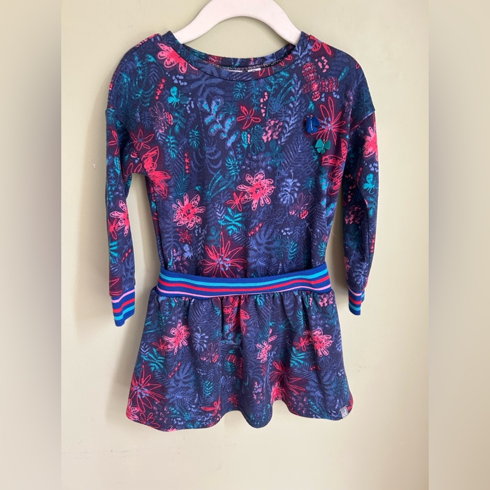 Deux par Deux long sleeve floral w/contrast waist/wrist 3  Blue, red, pink Cute!